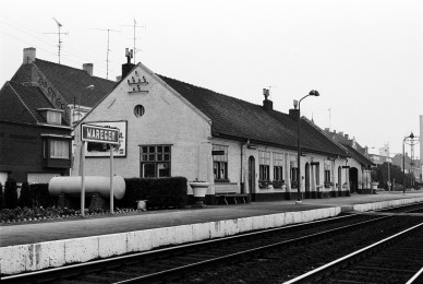 Waregem - SNCB Z02812D.jpg
